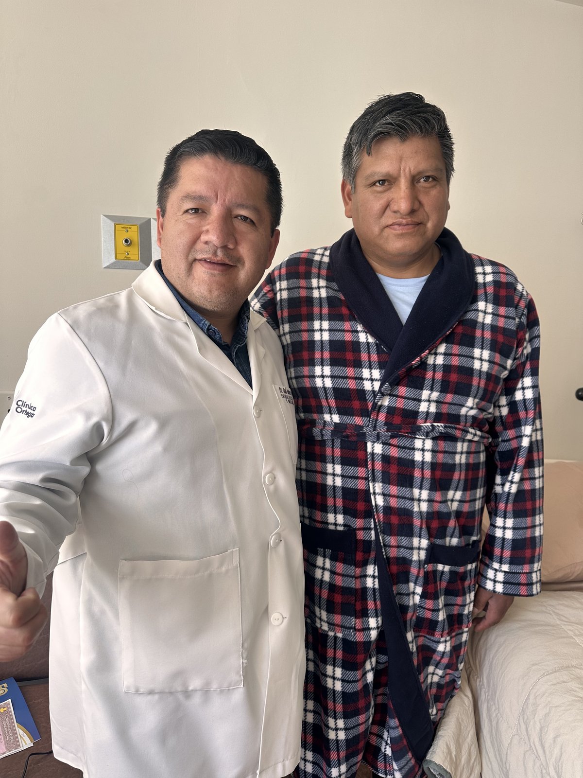 Dr. Huatuco con paciente